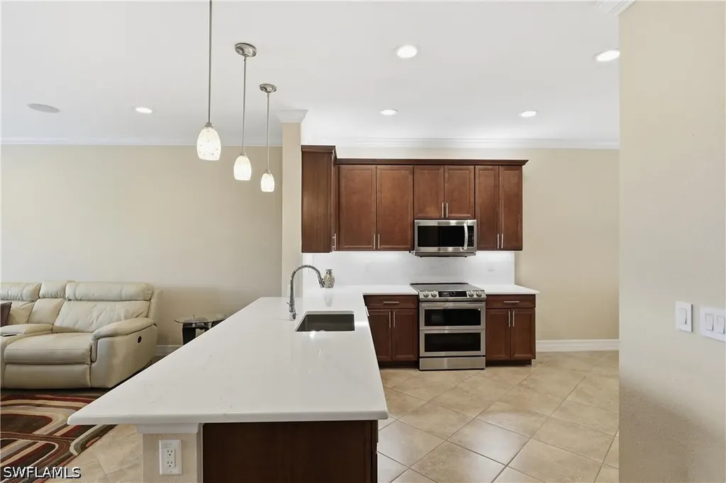 6532 Monterey Point Naples FL 34105