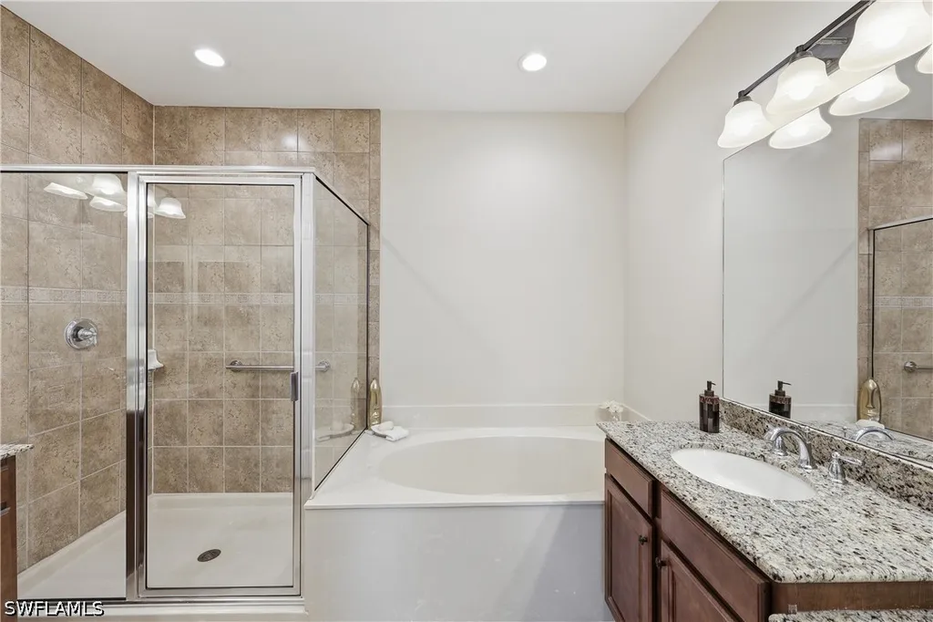 6532 Monterey Point Naples FL 34105