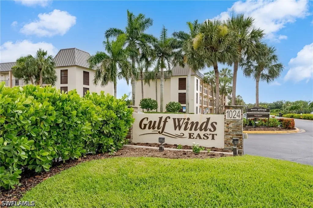 1008 Manatee Road Naples FL 34114
