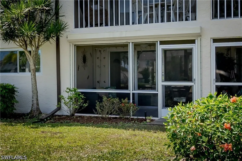 1008 Manatee Road Naples FL 34114