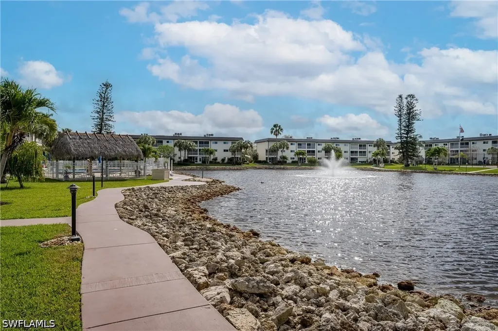 1008 Manatee Road Naples FL 34114