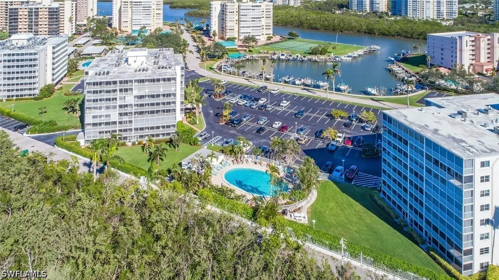 3 Bluebill Avenue Naples FL 34108-1743