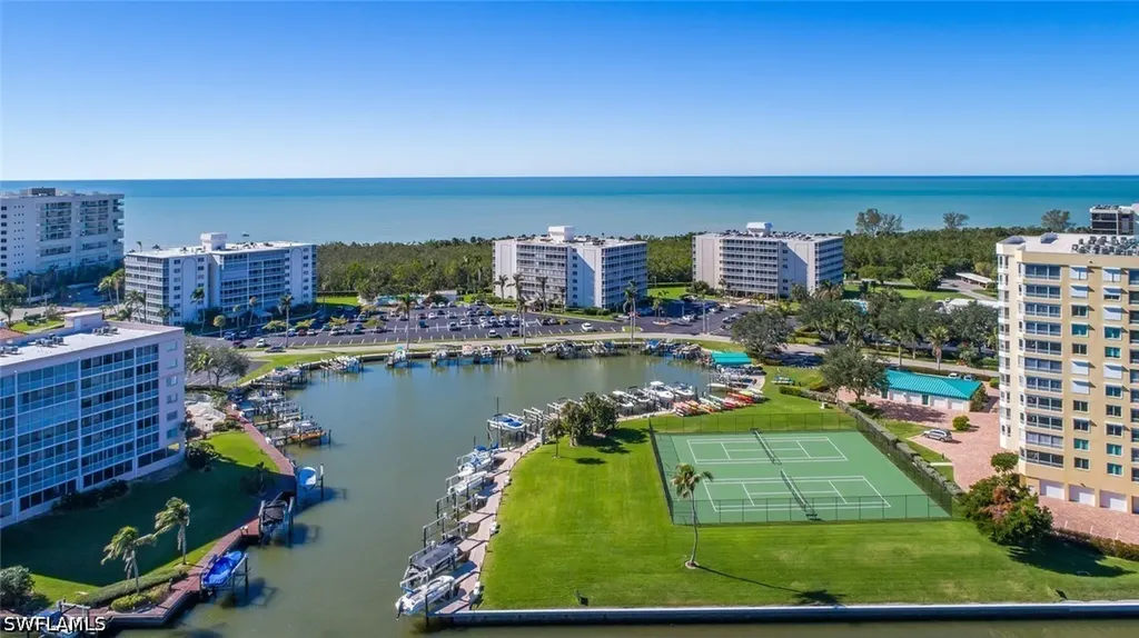 3 Bluebill Avenue Naples FL 34108-1743