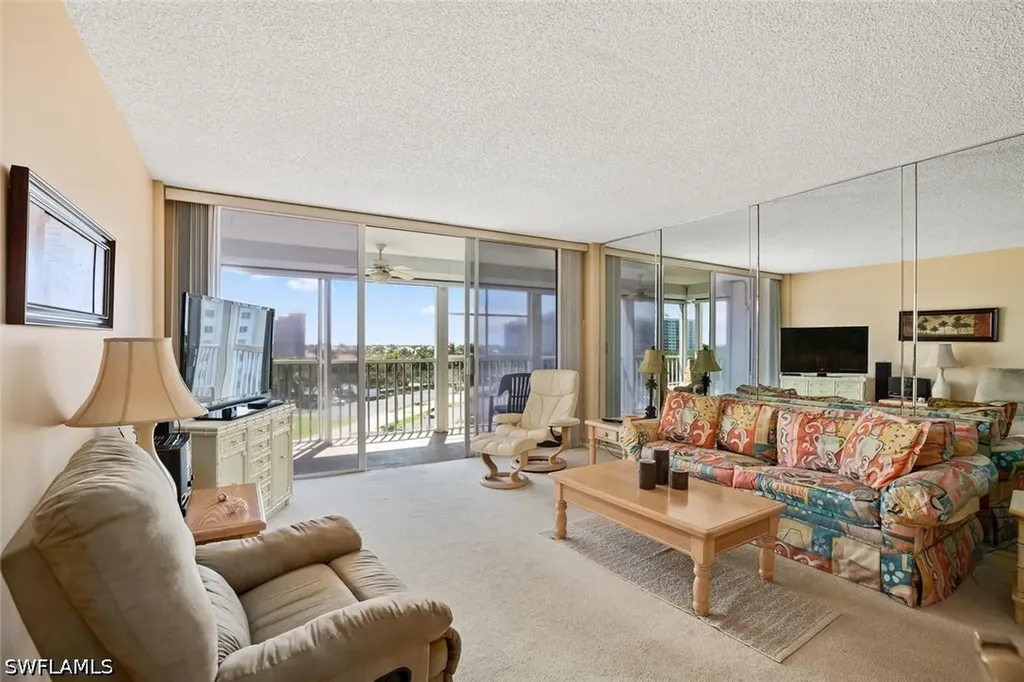 3 Bluebill Avenue Naples FL 34108-1743