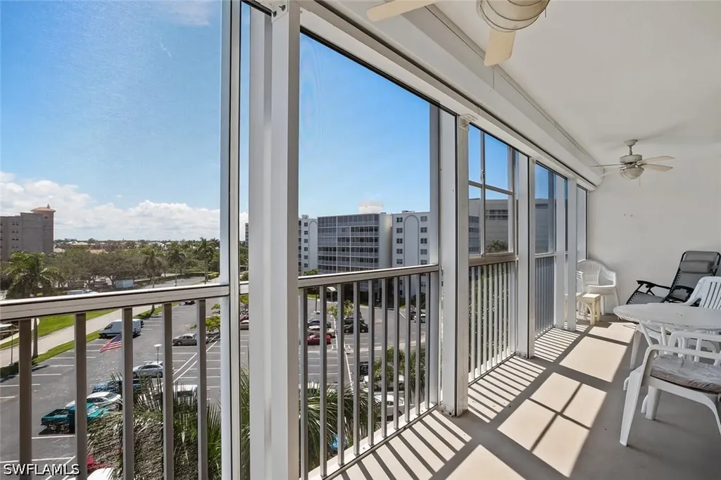 3 Bluebill Avenue Naples FL 34108-1743