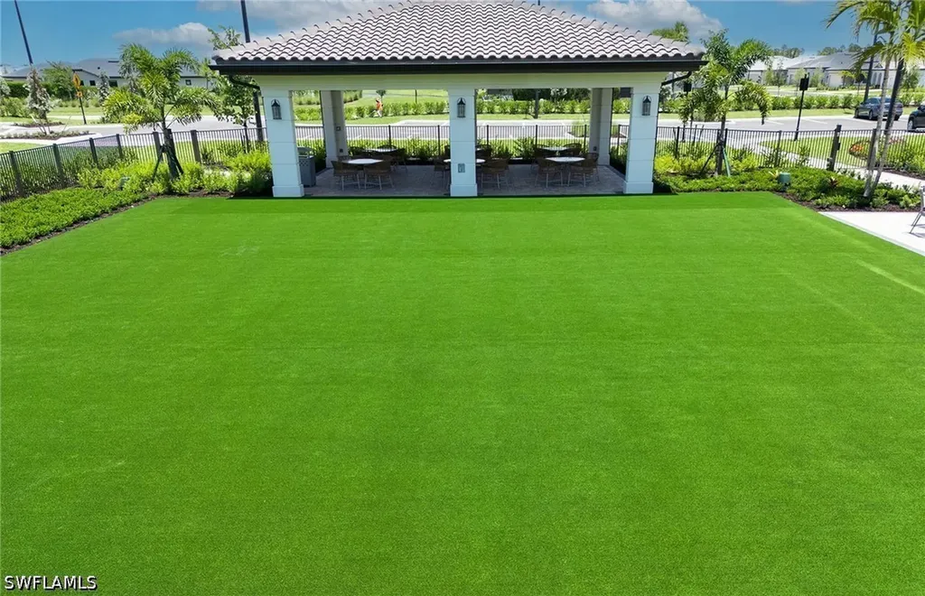 2114 Sequoia Court Naples FL 34120