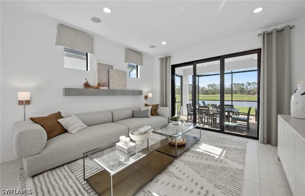 2114 Sequoia Court Naples FL 34120