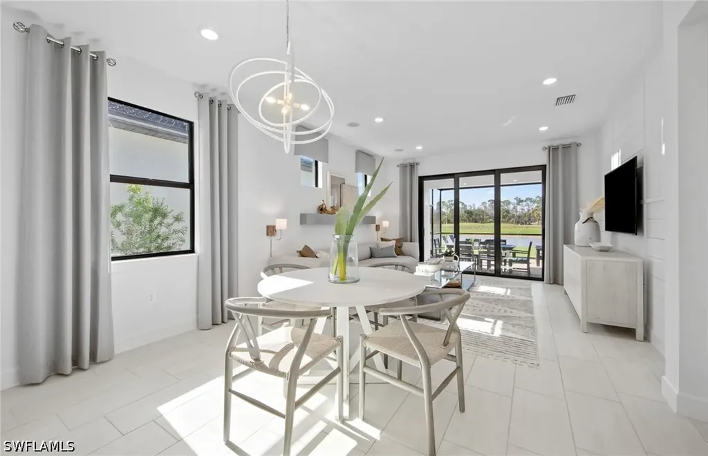 2114 Sequoia Court Naples FL 34120