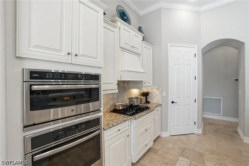 3328 Runaway Lane Naples FL 34114