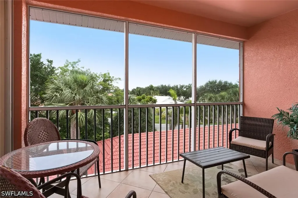 519 Roma Court Naples FL 34110