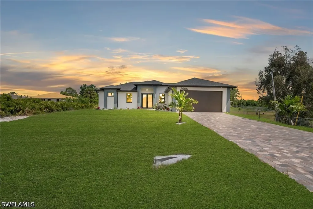 2606 40th Street SW Lehigh Acres FL 33976