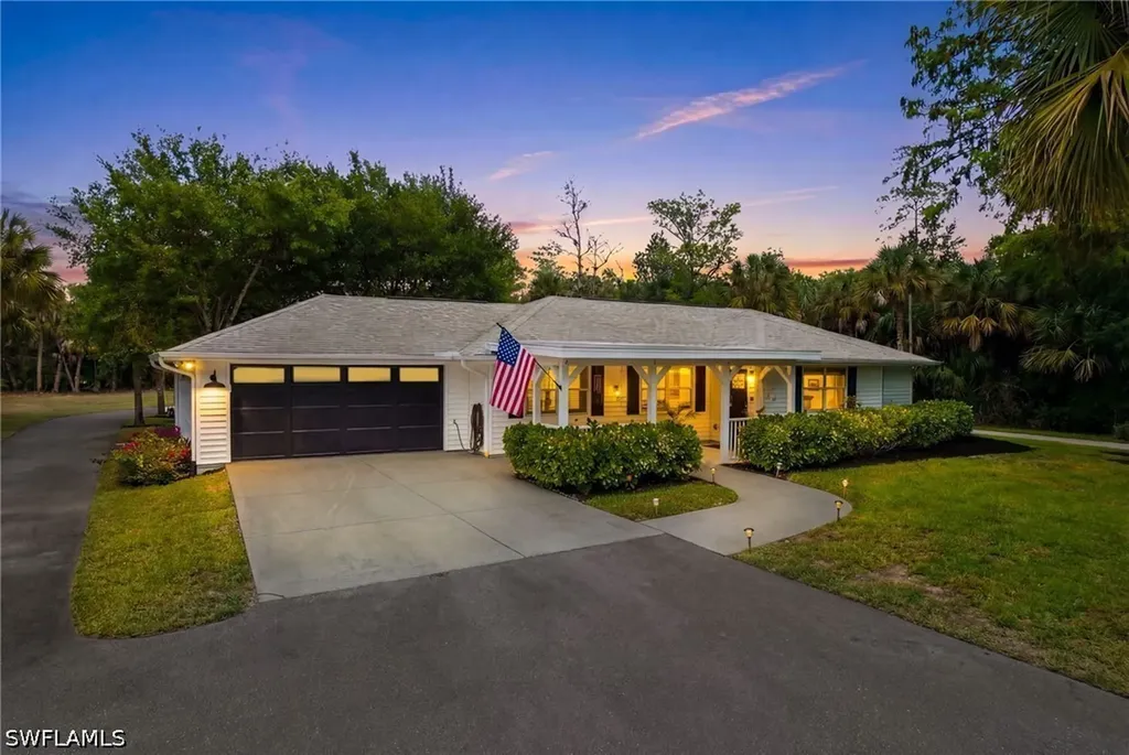 421 14th Avenue NW Naples FL 34120