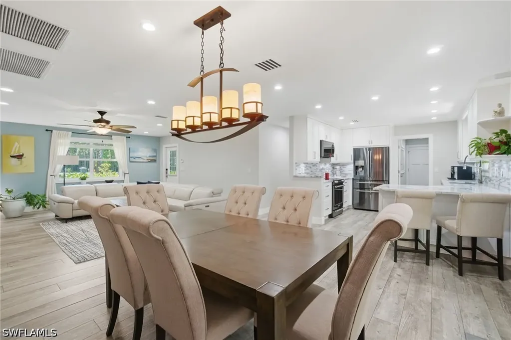 421 14th Avenue NW Naples FL 34120