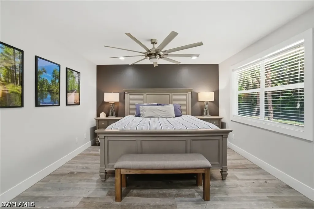 421 14th Avenue NW Naples FL 34120