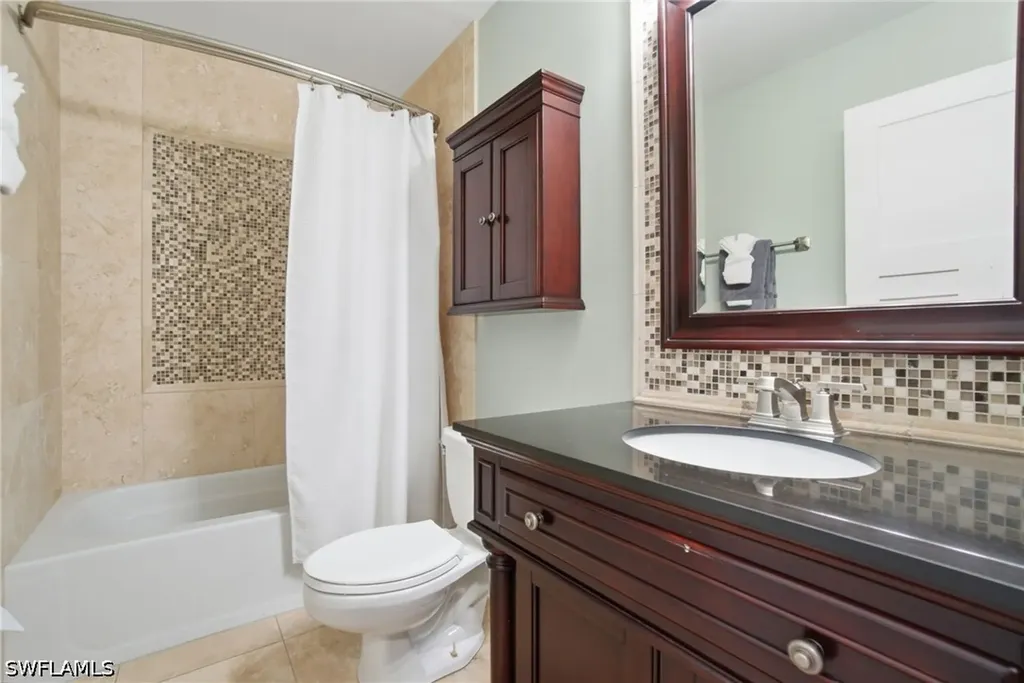 421 14th Avenue NW Naples FL 34120