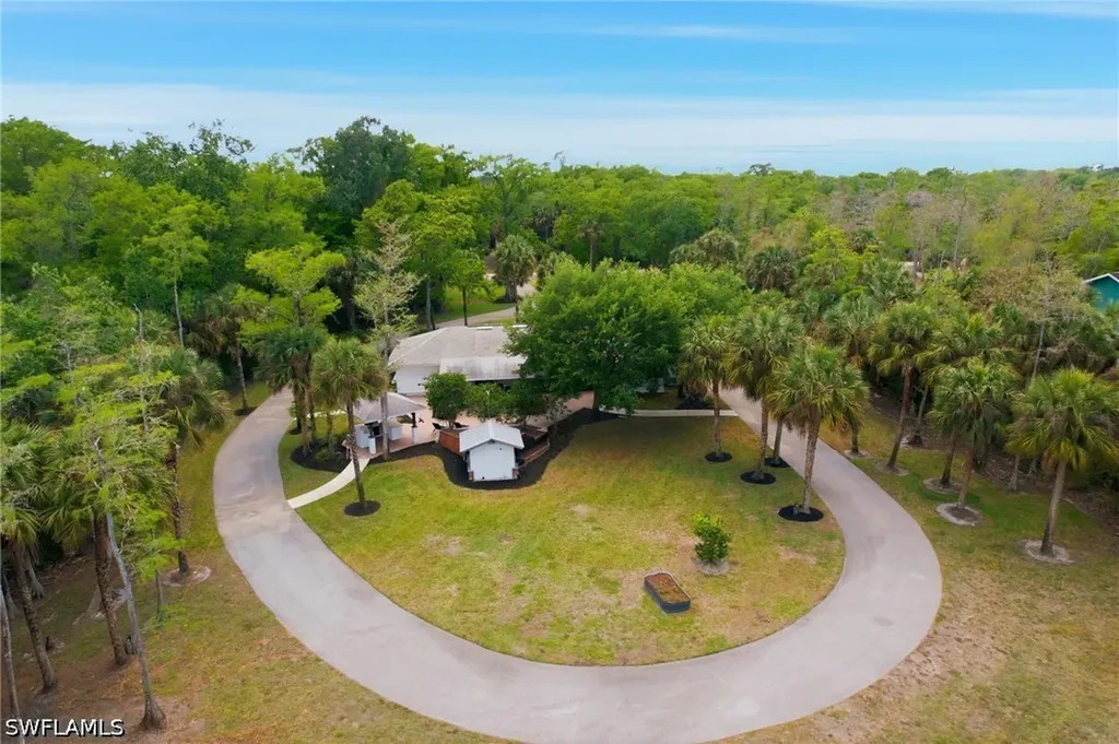 421 14th Avenue NW Naples FL 34120