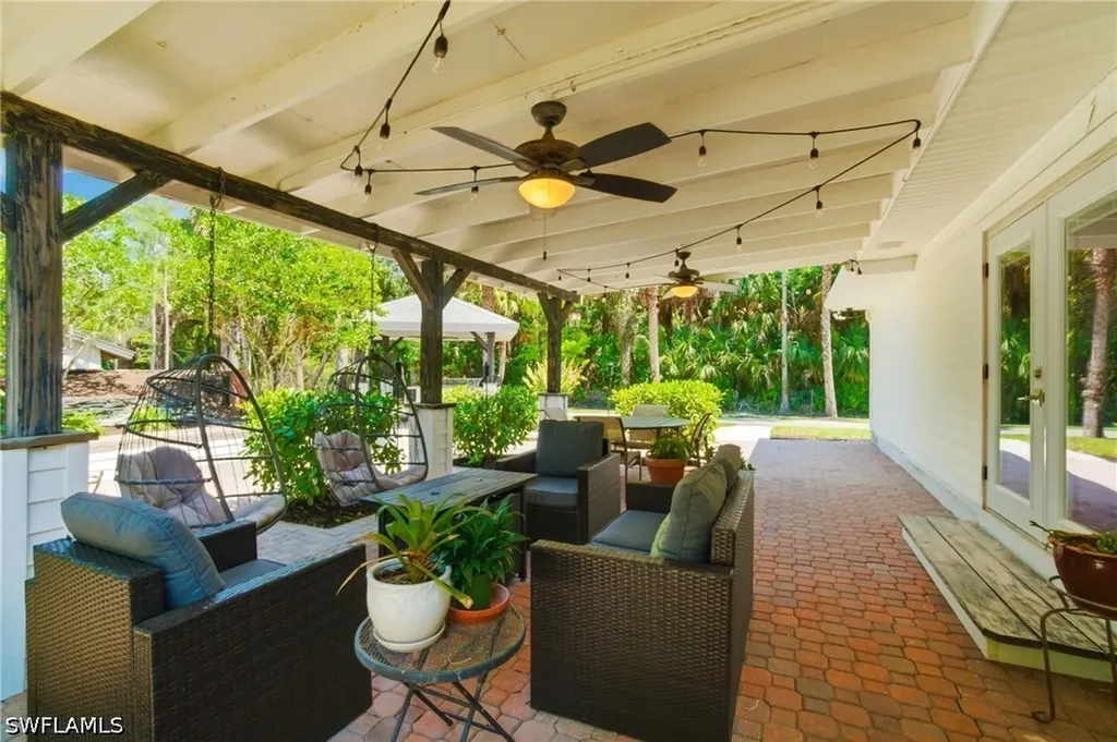 421 14th Avenue NW Naples FL 34120