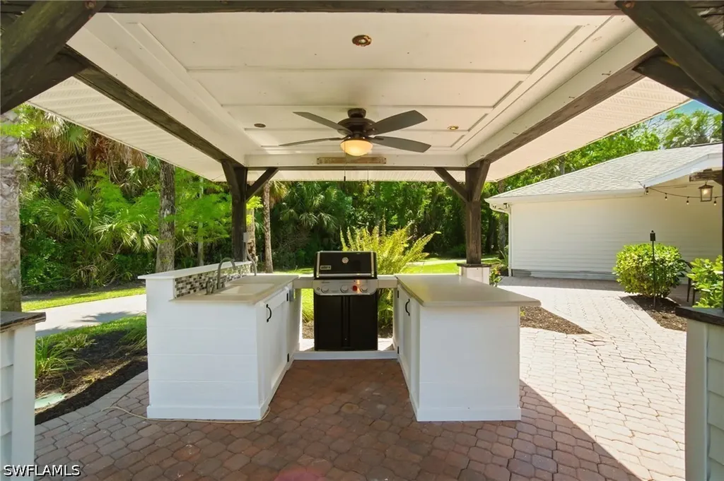 421 14th Avenue NW Naples FL 34120