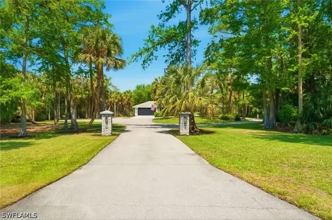 421 14TH Avenue NW Naples FL 34120