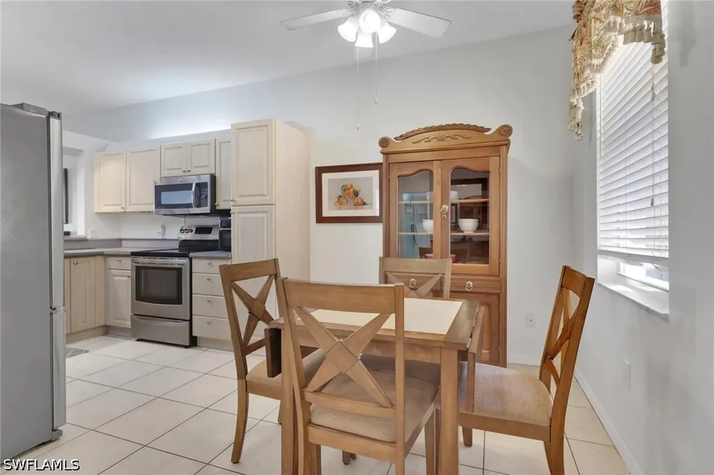 320 Robin Hood Circle Naples FL 34104