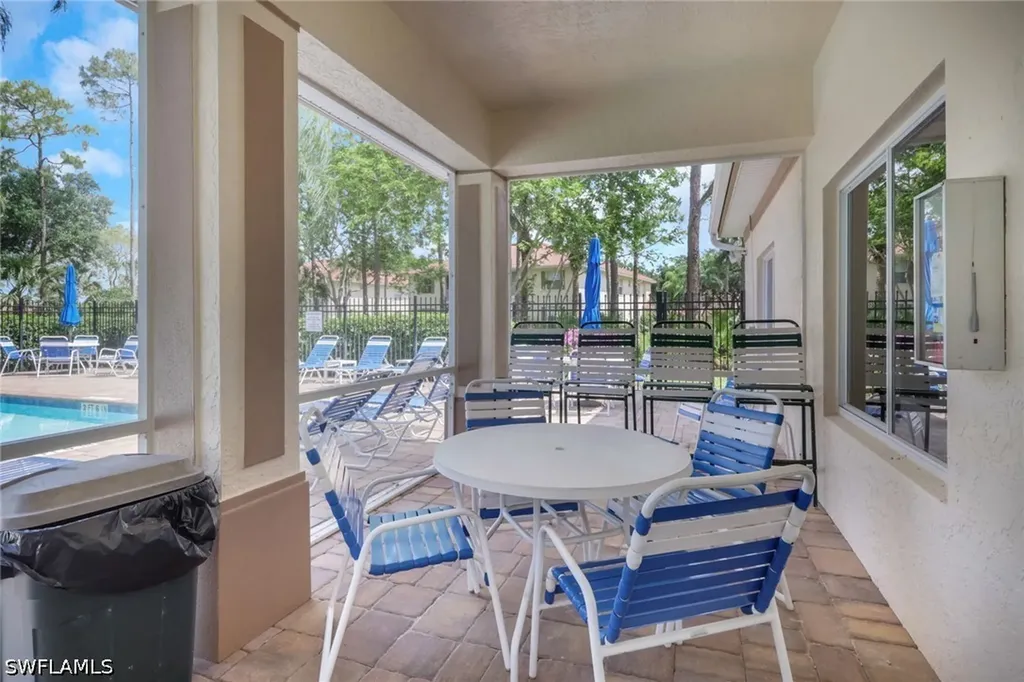 320 Robin Hood Circle Naples FL 34104