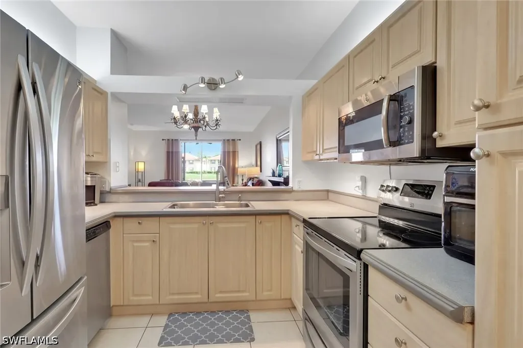 320 Robin Hood Circle Naples FL 34104