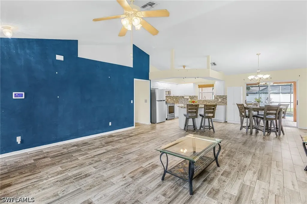 1215 SE 27th Street Cape Coral FL 33904