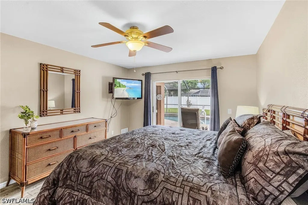 1215 SE 27th Street Cape Coral FL 33904