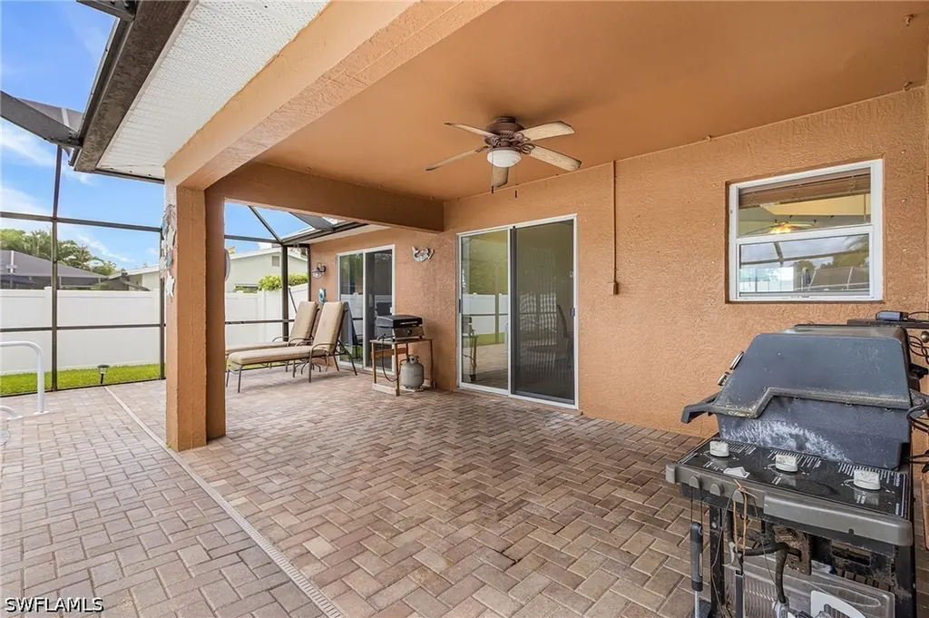 1215 SE 27th Street Cape Coral FL 33904