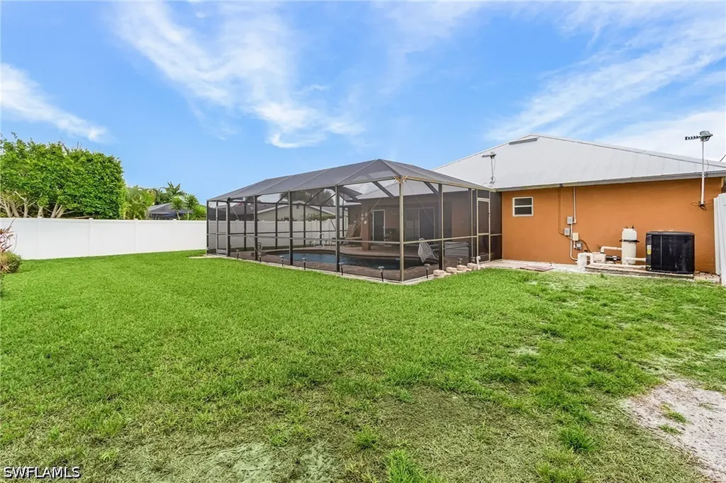 1215 SE 27th Street Cape Coral FL 33904