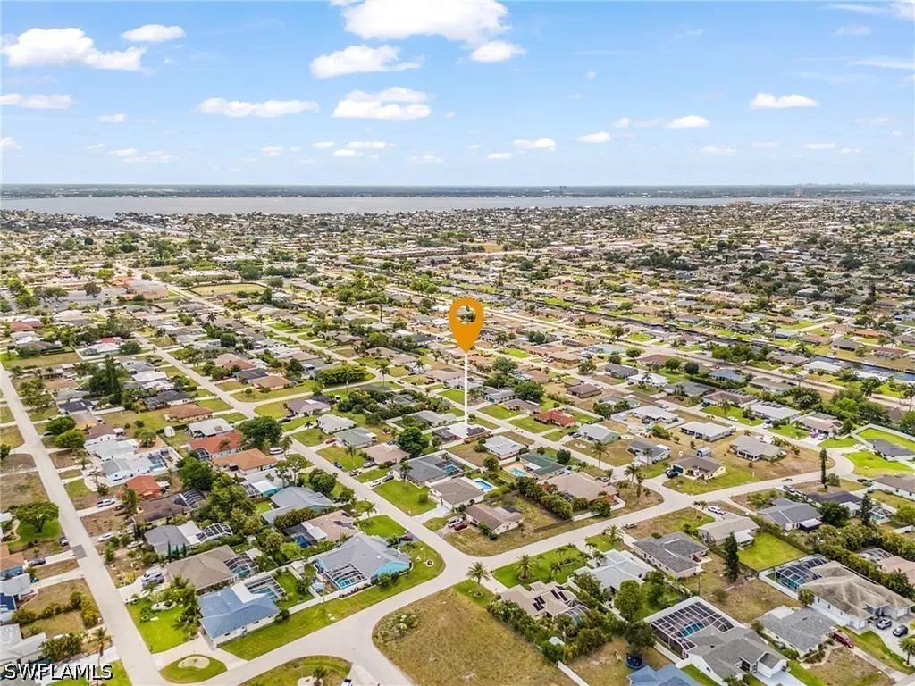 1215 SE 27th Street Cape Coral FL 33904