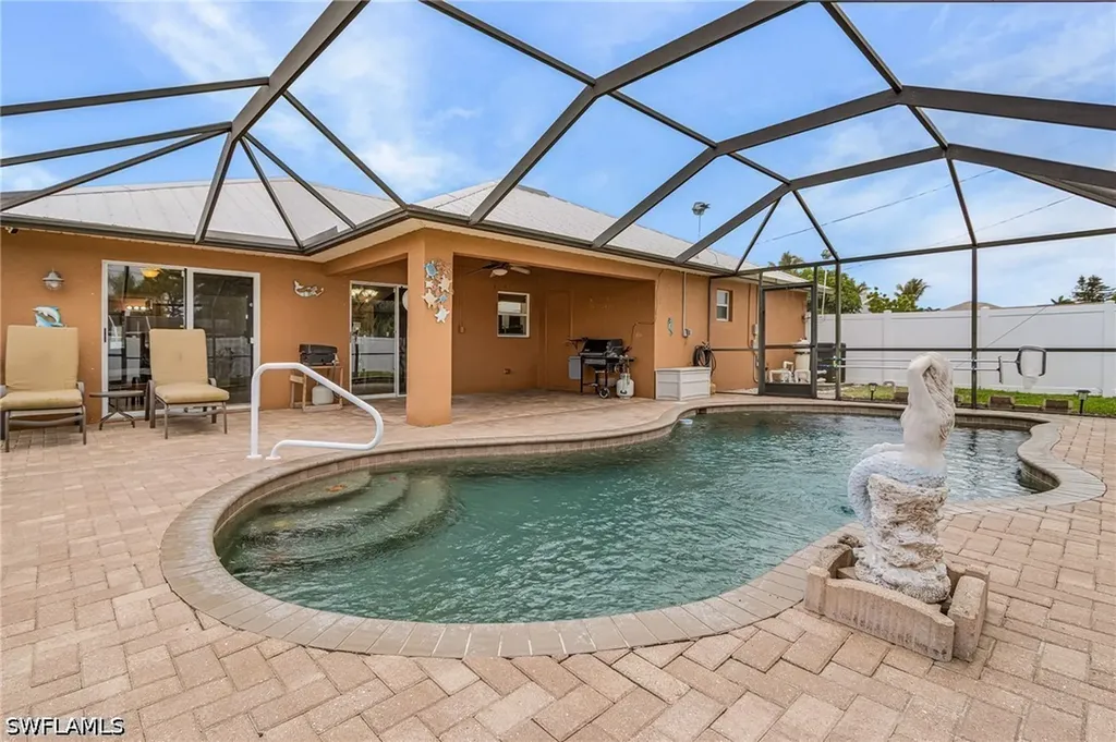 1215 SE 27th Street Cape Coral FL 33904