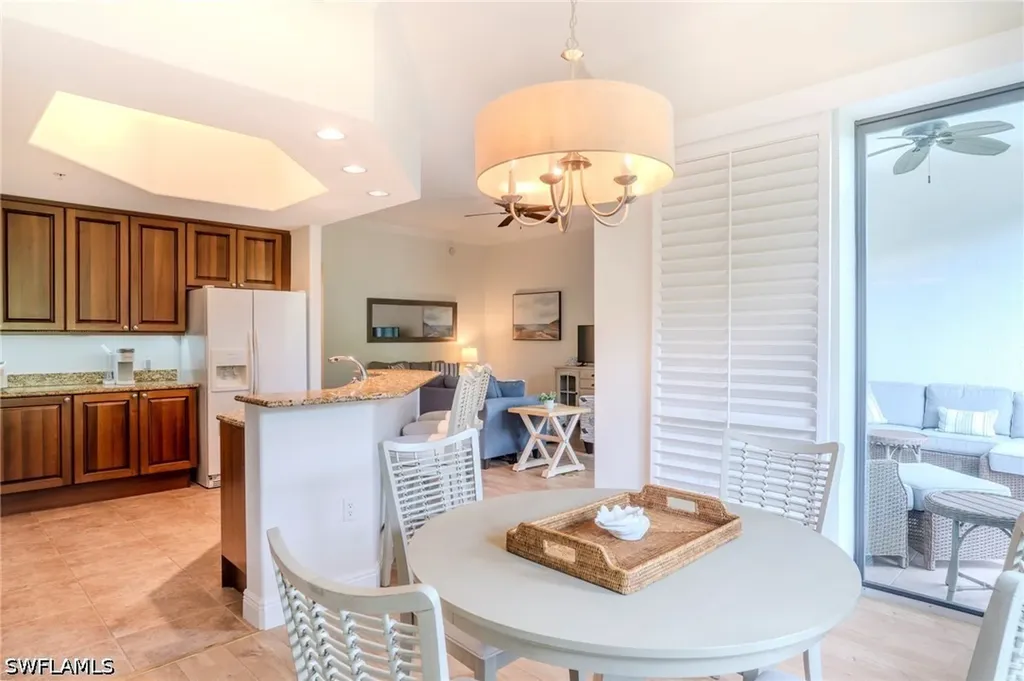 1045 Sandpiper Street Naples FL 34102