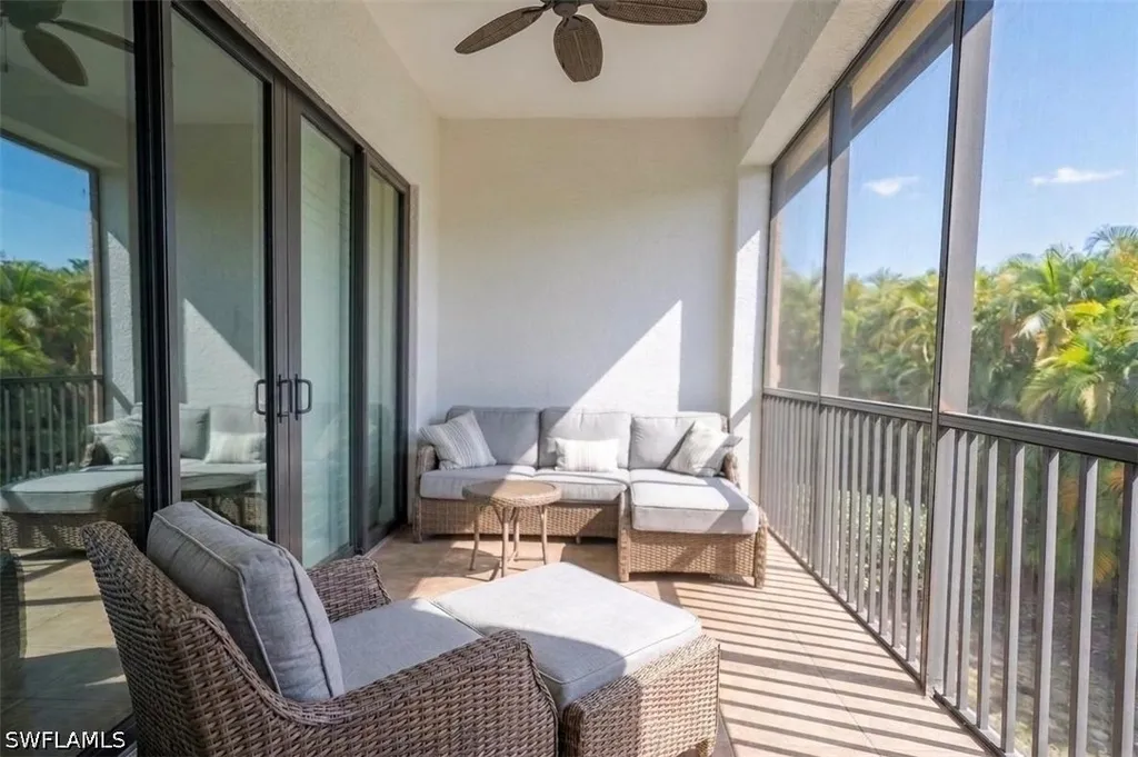 1045 Sandpiper Street Naples FL 34102