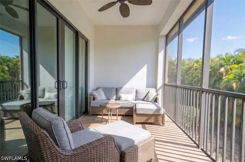 1045 Sandpiper Street Naples FL 34102