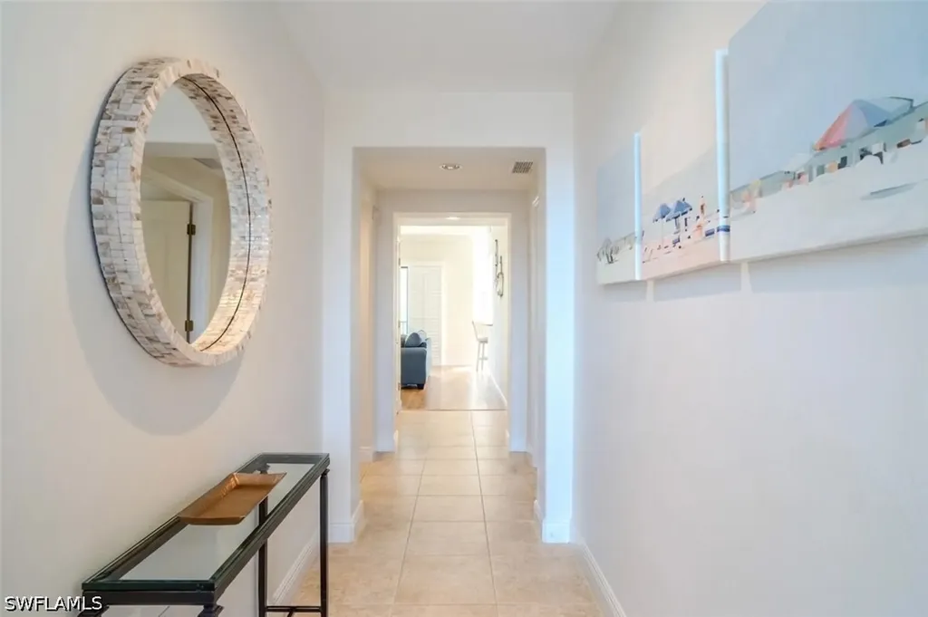1045 Sandpiper Street Naples FL 34102