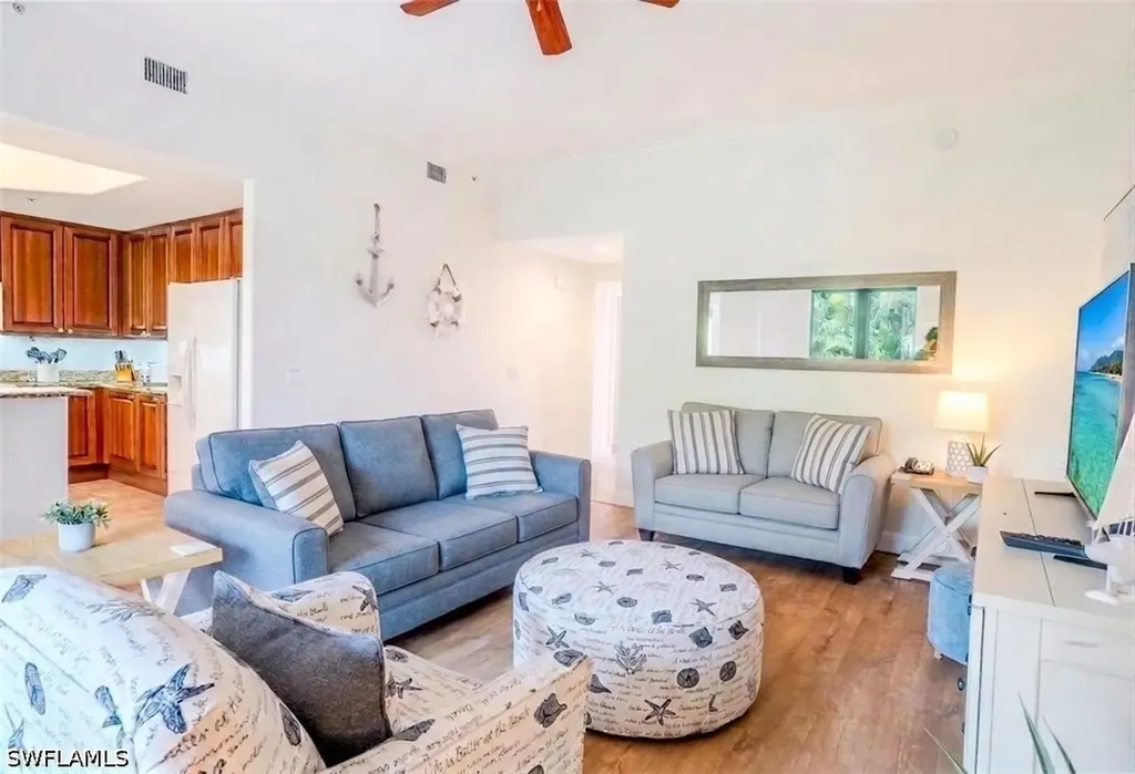 1045 Sandpiper Street Naples FL 34102