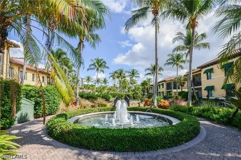 1045 Sandpiper Street Naples FL 34102