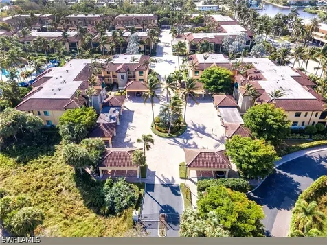 1045 Sandpiper Street Naples FL 34102