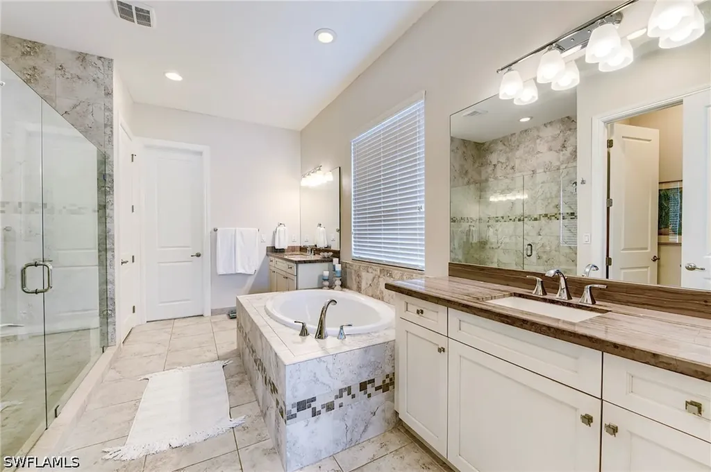 9335 Woodhurst Drive Naples FL 34120