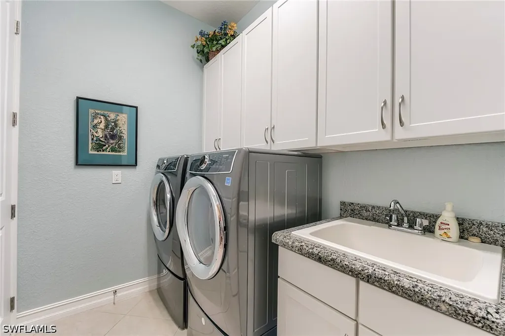 9335 Woodhurst Drive Naples FL 34120