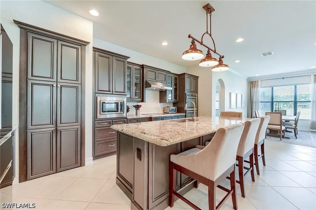 9335 Woodhurst Drive Naples FL 34120
