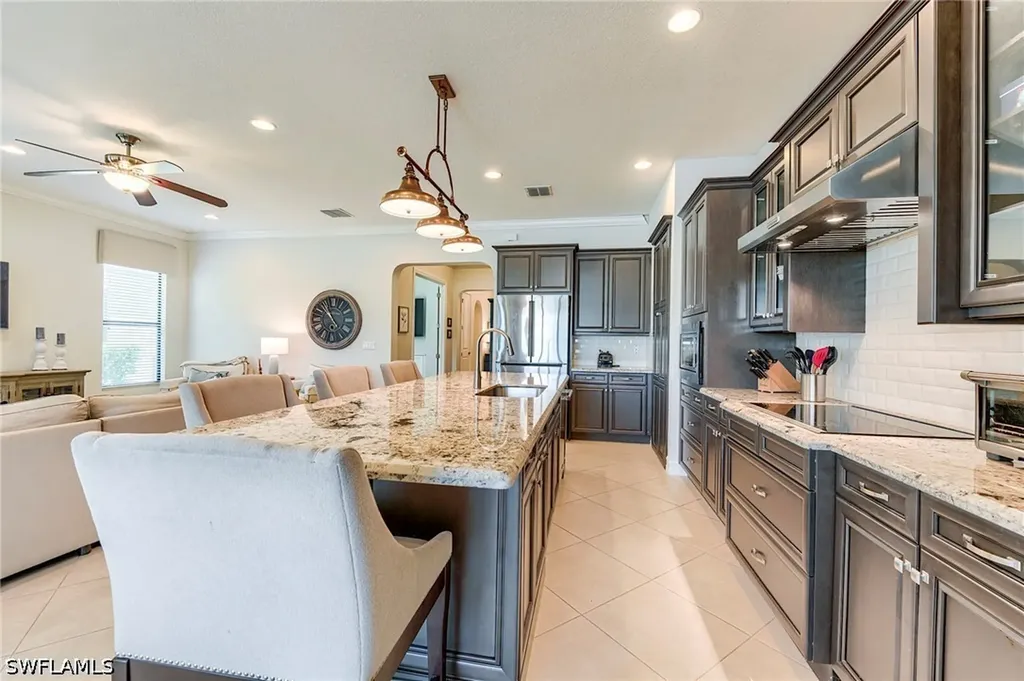 9335 Woodhurst Drive Naples FL 34120