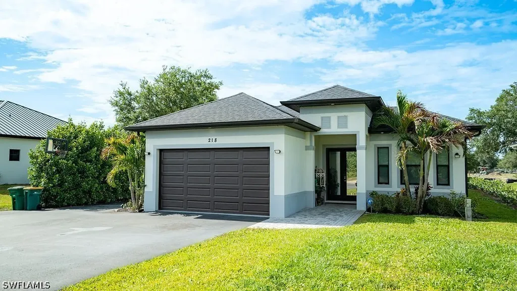 218 22nd Avenue NE Naples FL 34120