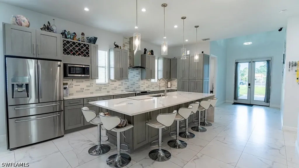218 22nd Avenue NE Naples FL 34120