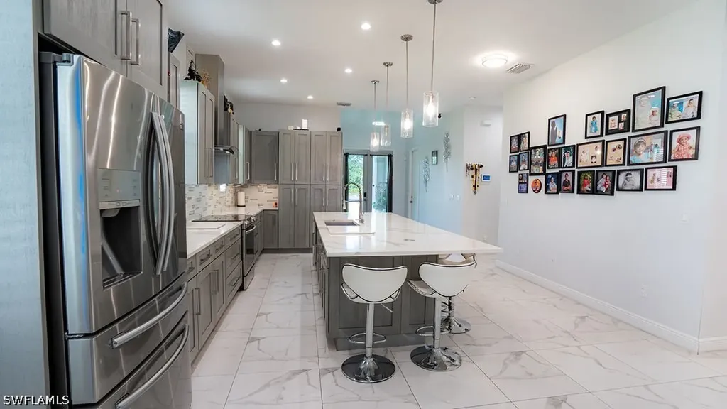 218 22nd Avenue NE Naples FL 34120