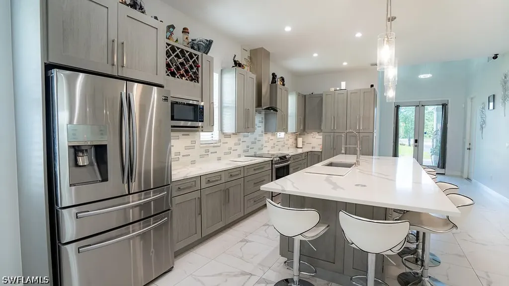 218 22nd Avenue NE Naples FL 34120