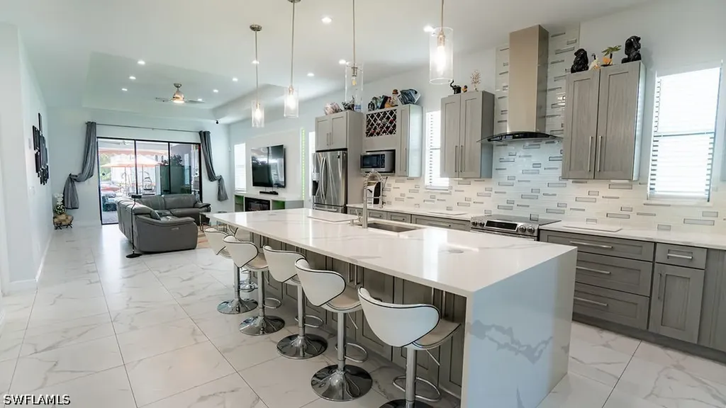 218 22nd Avenue NE Naples FL 34120
