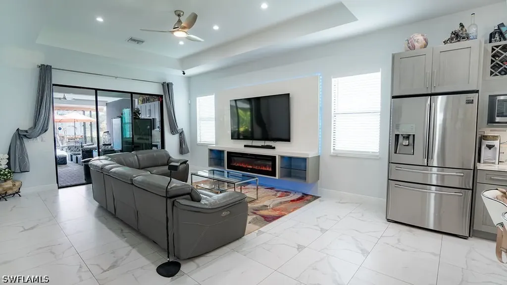 218 22nd Avenue NE Naples FL 34120