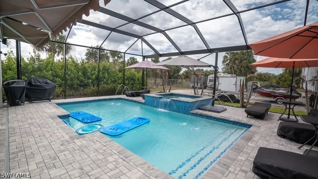 218 22nd Avenue NE Naples FL 34120